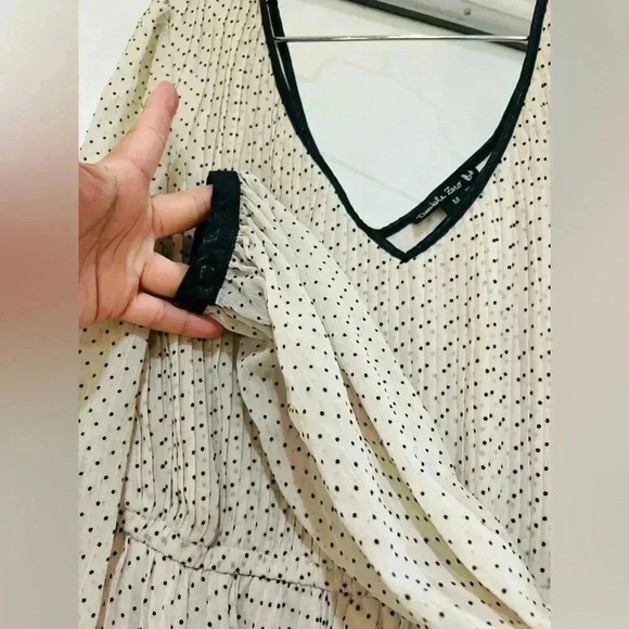 Double zero women’s dress size medium Elegant look has No belt included 👈🏻 - Picture 11 of 13